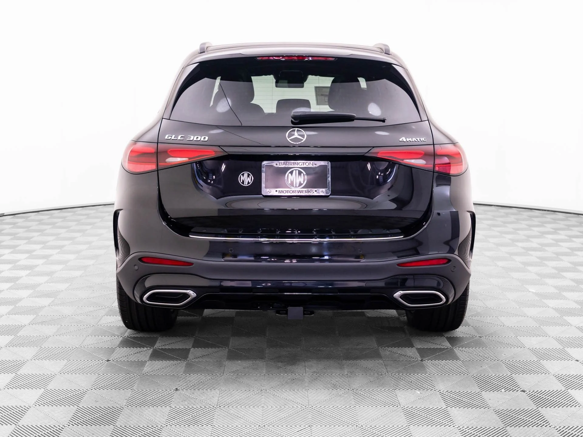 New 2027 Black Mercedes-Benz GLC 300 image 4