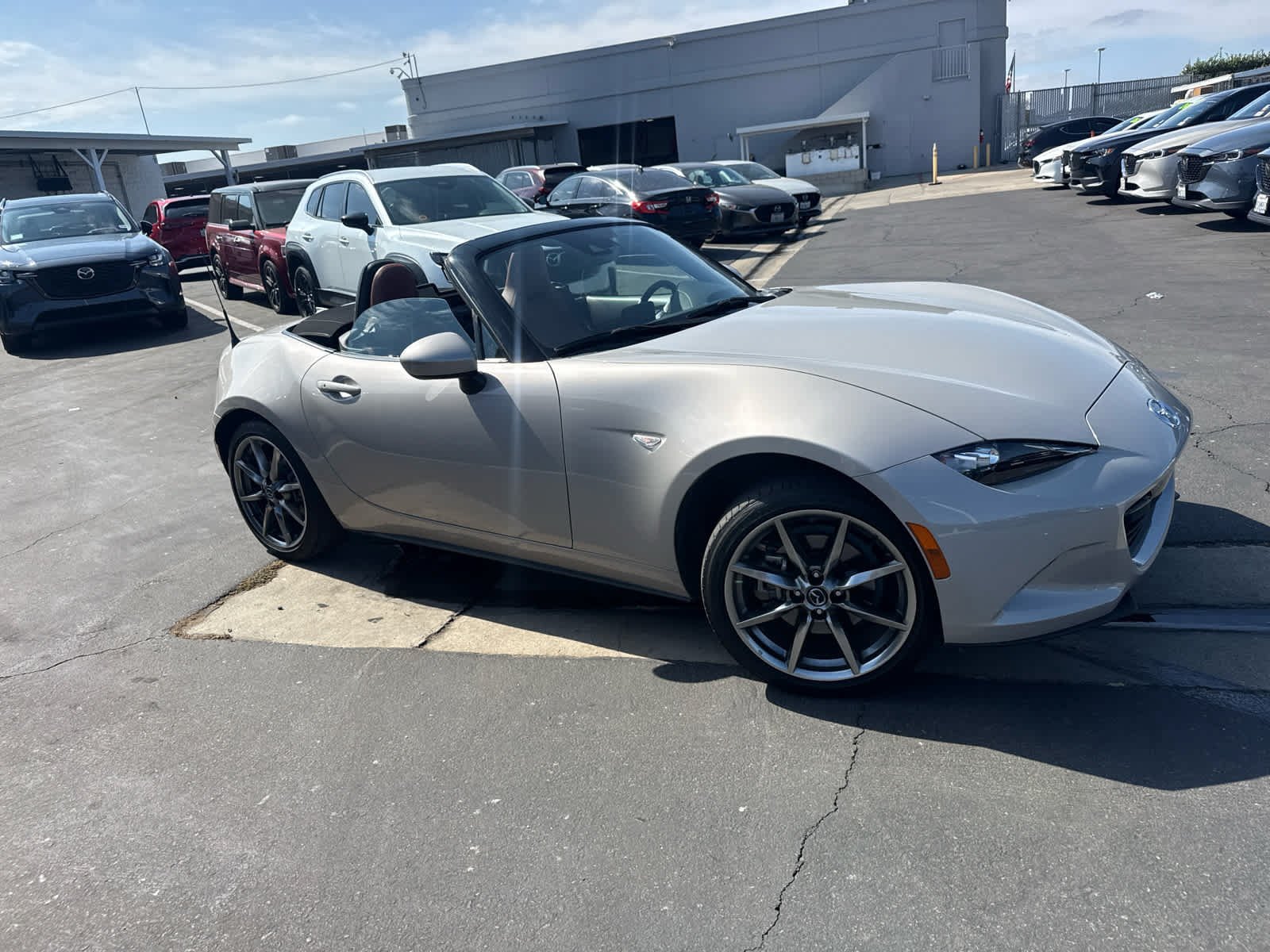 Used 2023 Platinum Quartz Metallic Mazda Grand Touring image 8