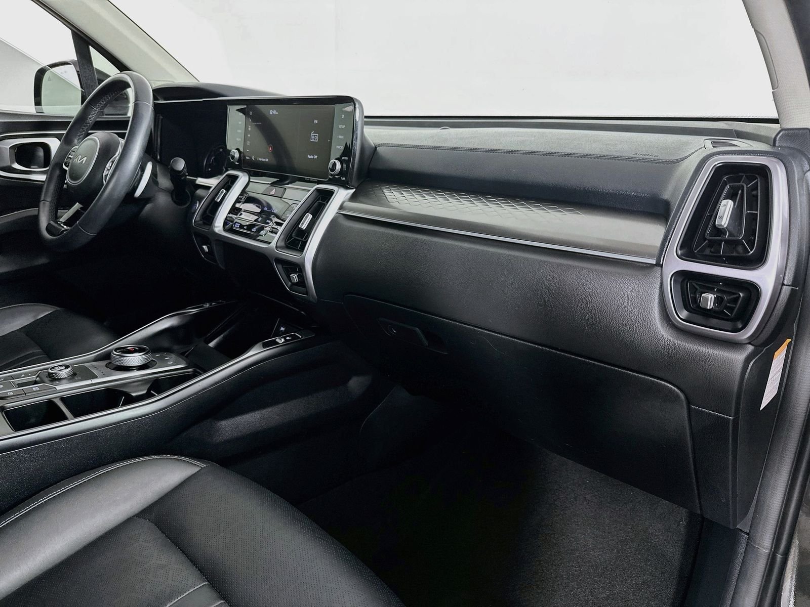 Used 2023 Aurora Black Kia EX image 30