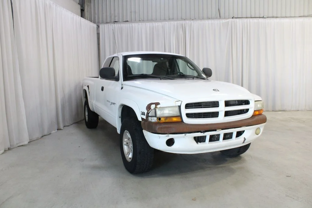 Used 2000 White Dodge Sport image 32