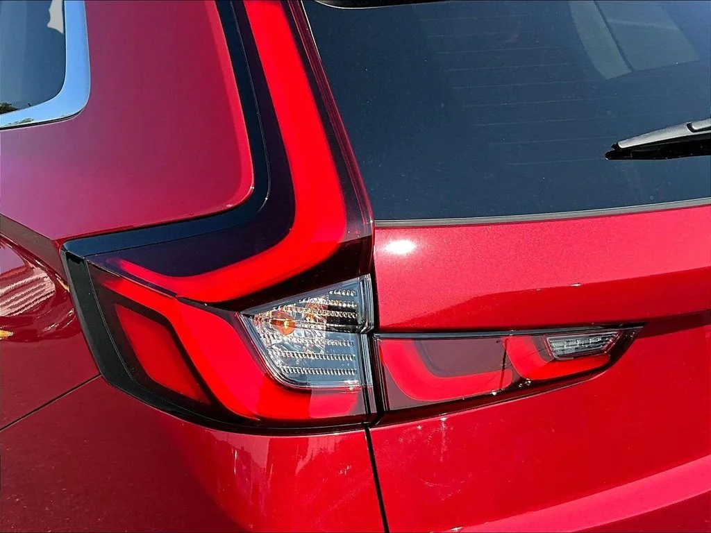 Used 2023 Radiant Red Metallic Honda EX-L image 25