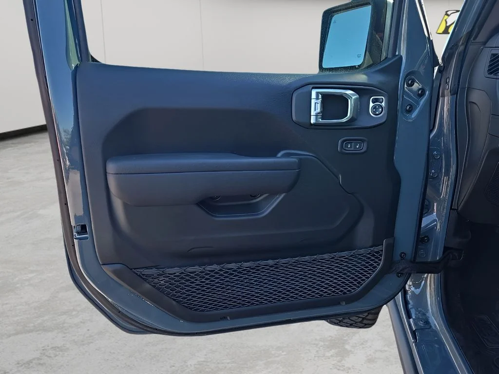 2025 Jeep Wrangler 4-Door Rubicon - Photo 77