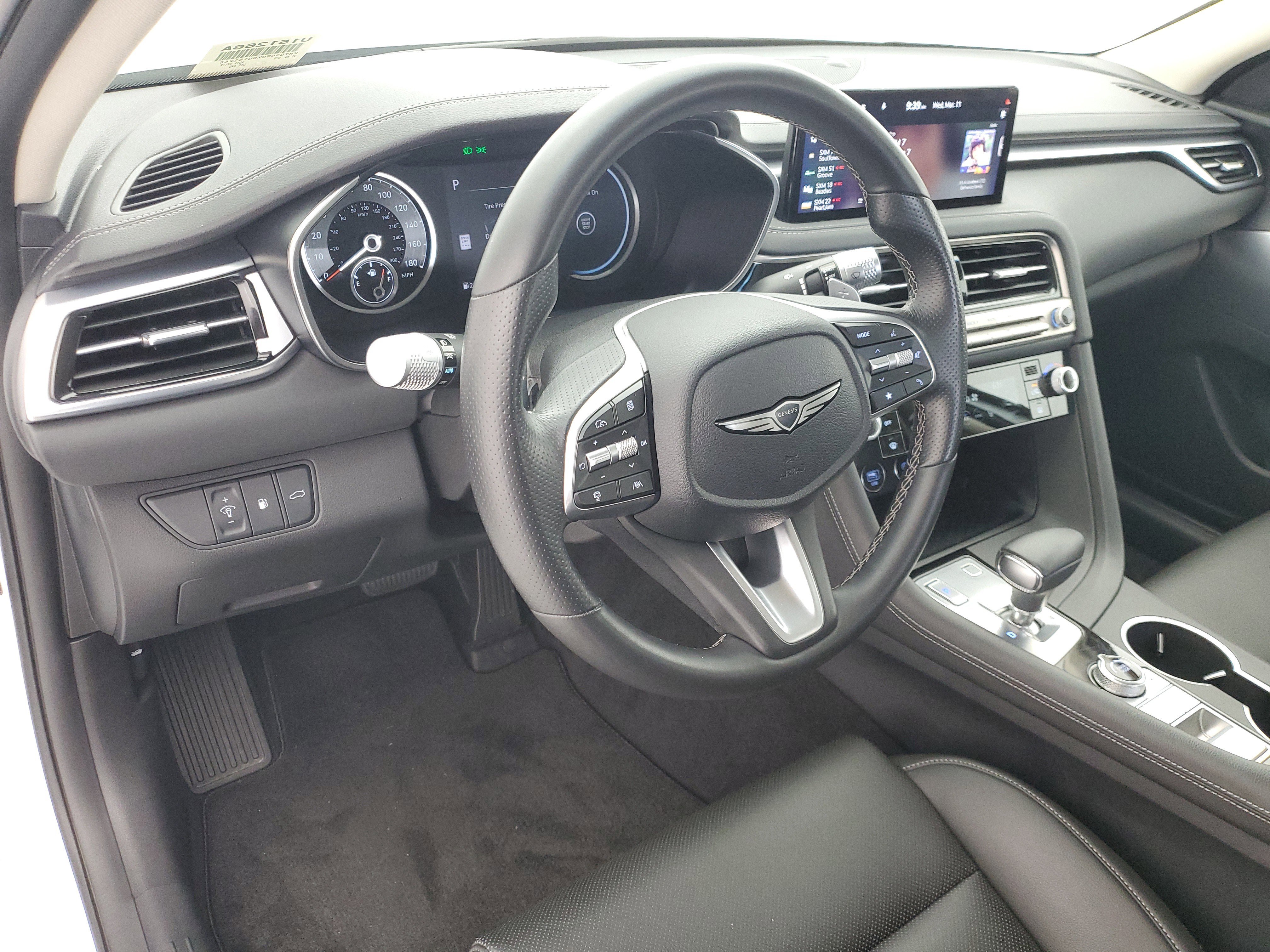 2025 GENESIS G70 Standard - Photo 18
