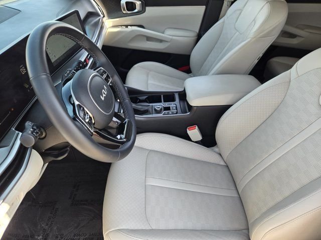 Used 2025 White Pearl Kia EX image 12