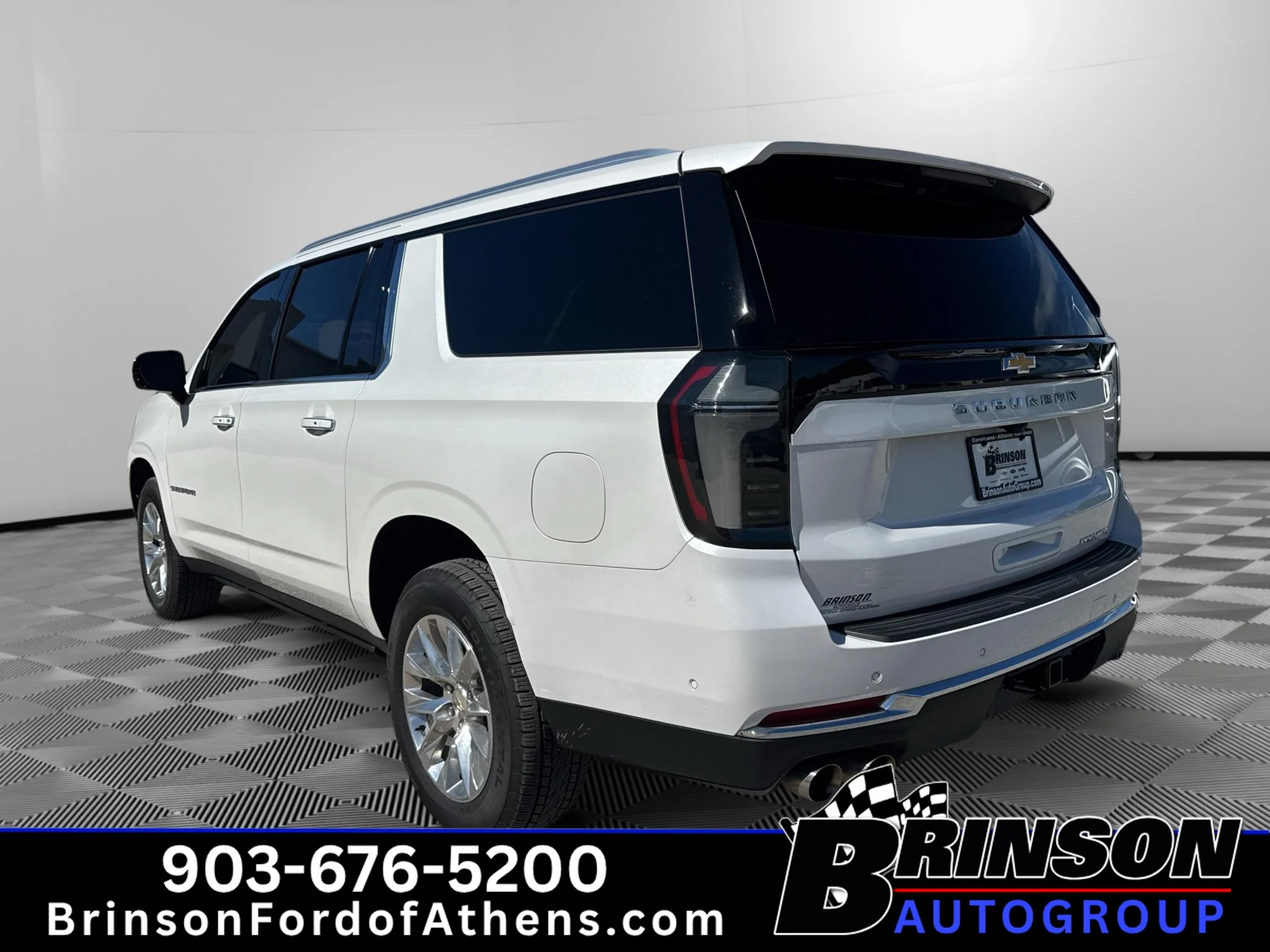 Used 2025 Iridescent Pearl Tricoat Chevrolet Premier image 7