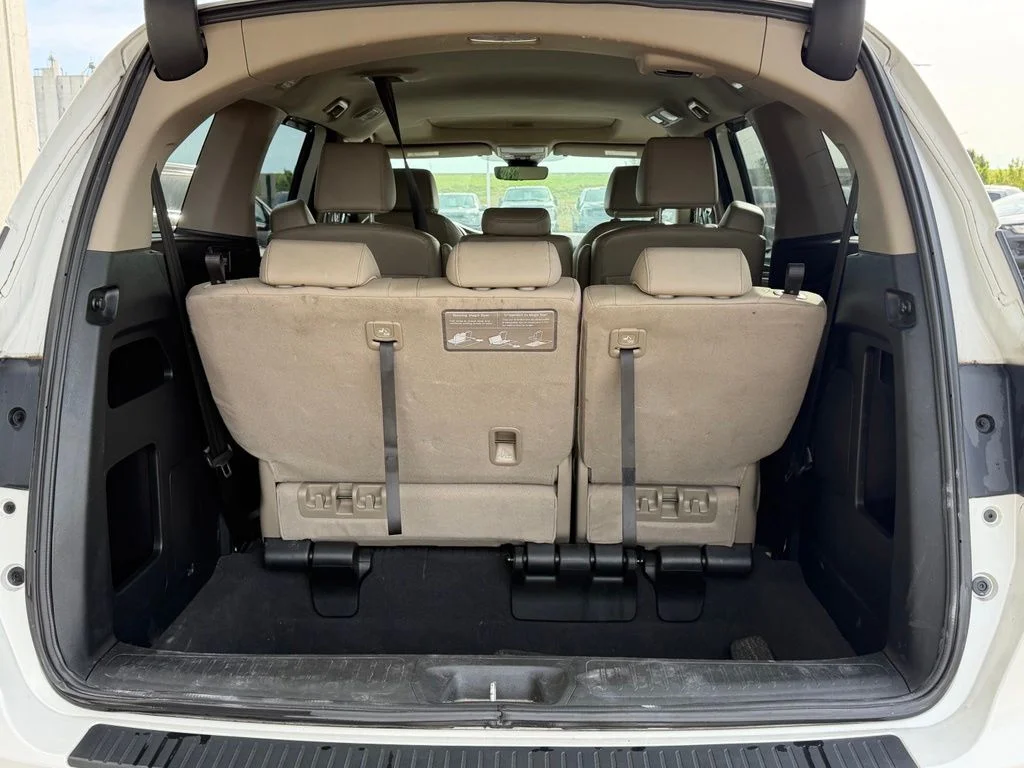 Used 2021 White Honda EX-L image 10