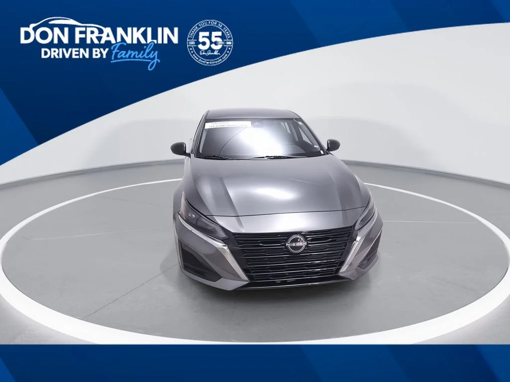 Used 2024 Gray Nissan 2.5 SV image 1