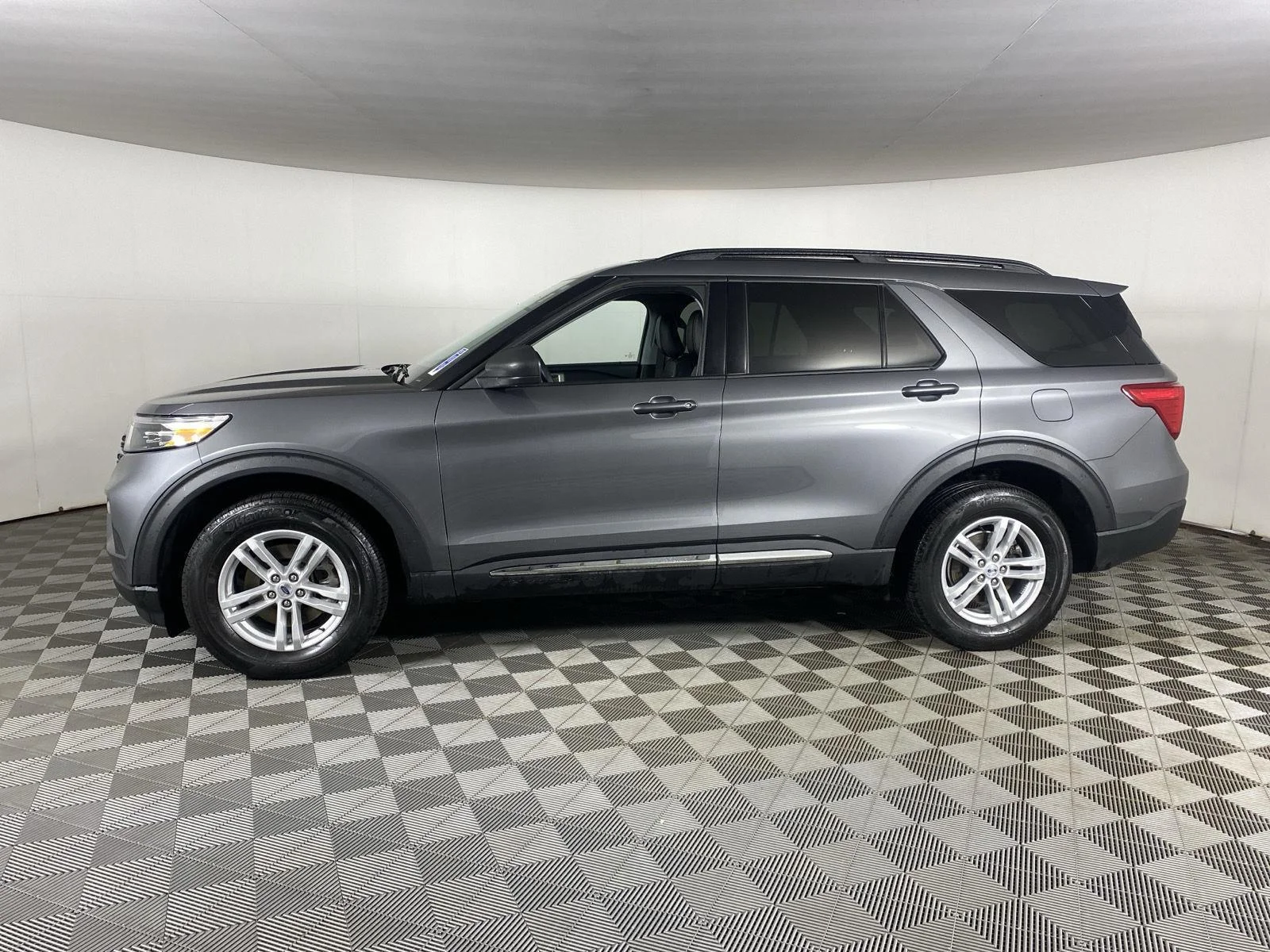 Used 2023 Carbonized Gray Ford XLT image 7