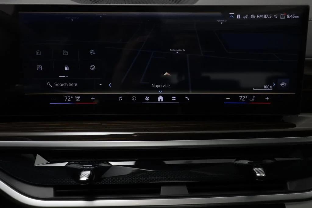 New 2026 BLACK SAPPHIRE BMW xDrive40i image 11