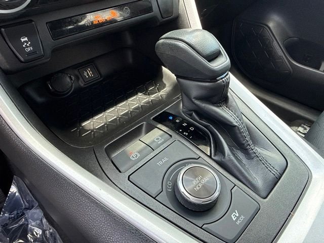 2023 Toyota RAV4 XLE - Photo 25