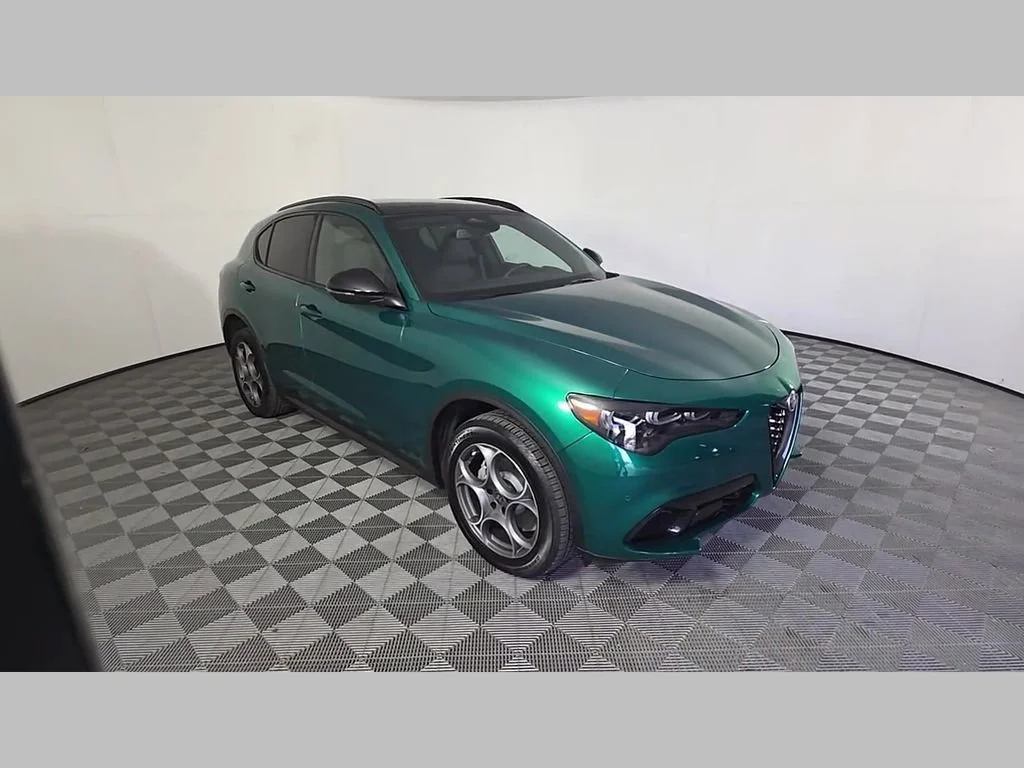 2025 Alfa Romeo Stelvio Base - Photo 44