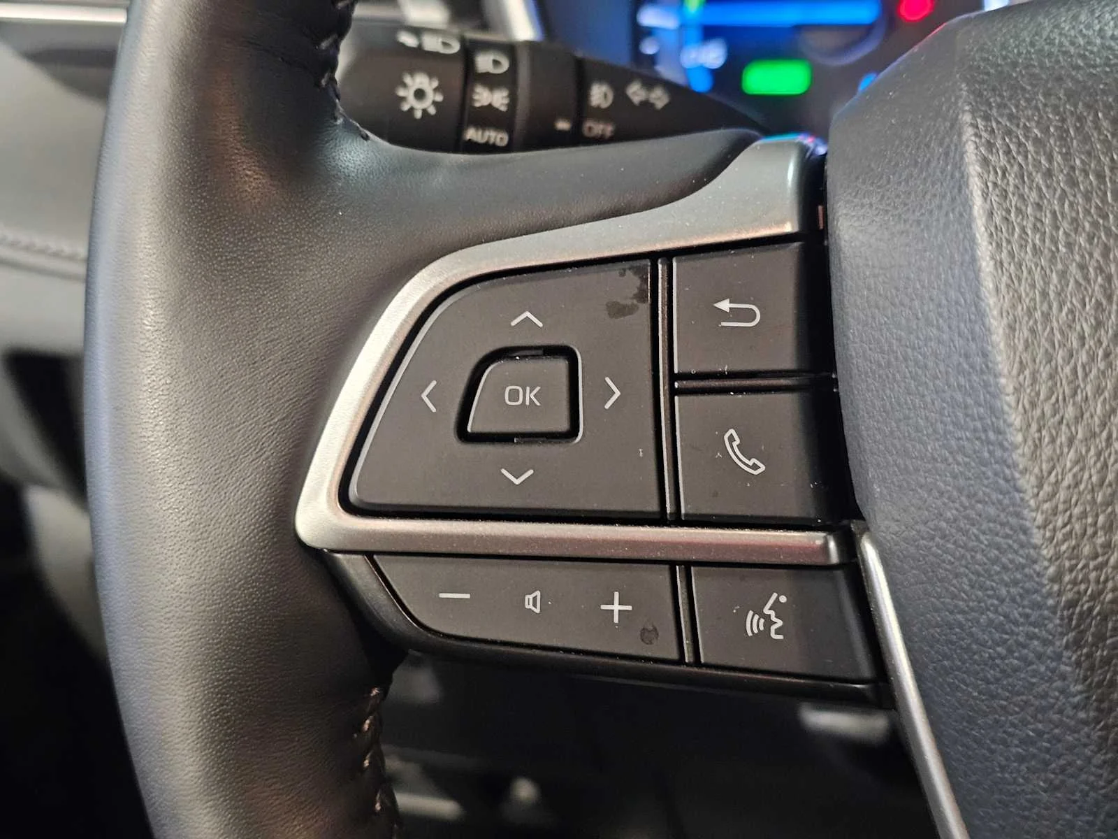 Used 2022 Midnight Black Metallic Toyota Hybrid Platinum image 18