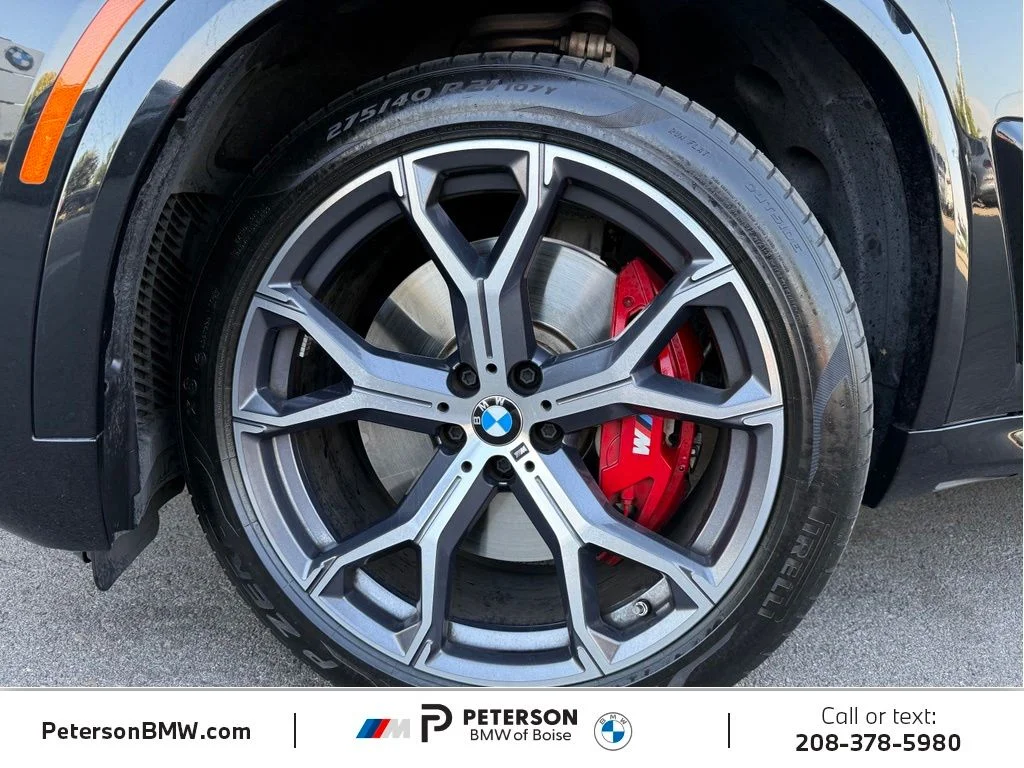 Used 2025 Black BMW M60i image 42