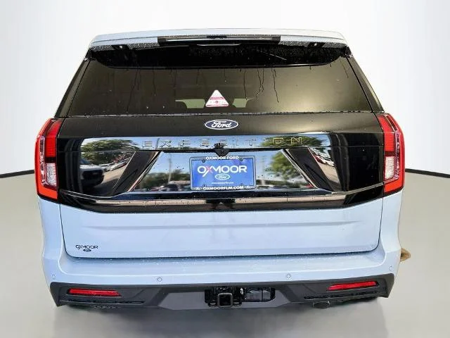 New 2027 Glacier Gray Metallic Tri-Coat Ford Tremor® image 41