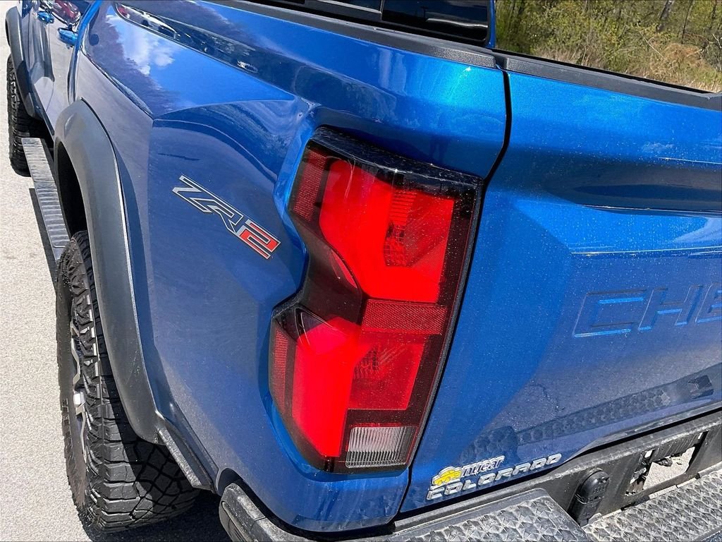 Used 2023 Blue Chevrolet ZR2 image 32