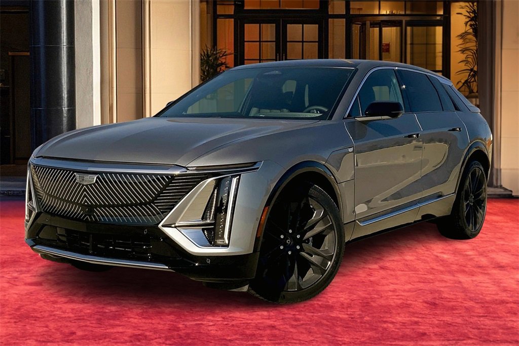 2025 Cadillac LYRIQ Luxury 1