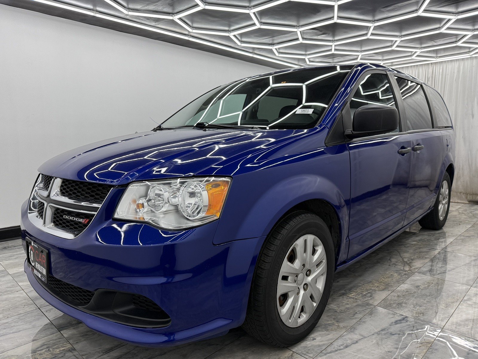 2019 Dodge Grand Caravan SE photo 3