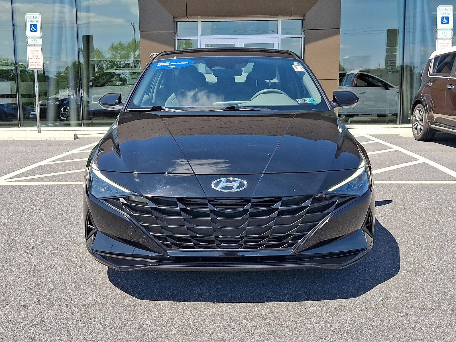 Certified Used 2023 Phantom Black Hyundai SEL image 2