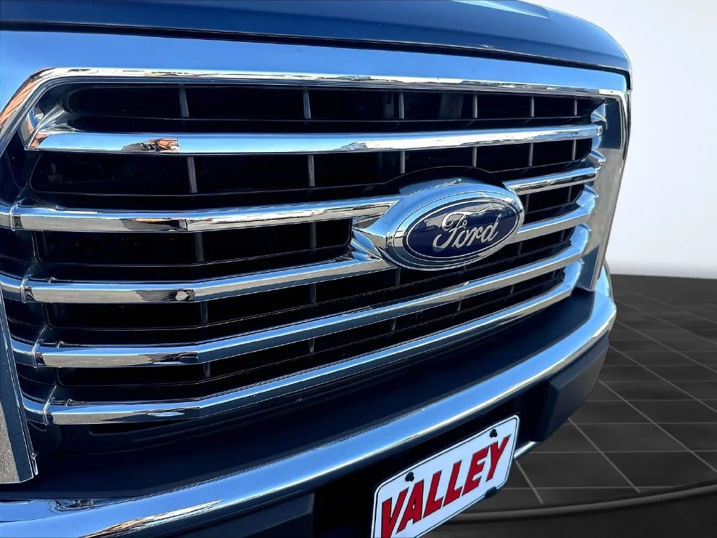Used 2016 Blue Jeans Metallic Ford XLT image 35