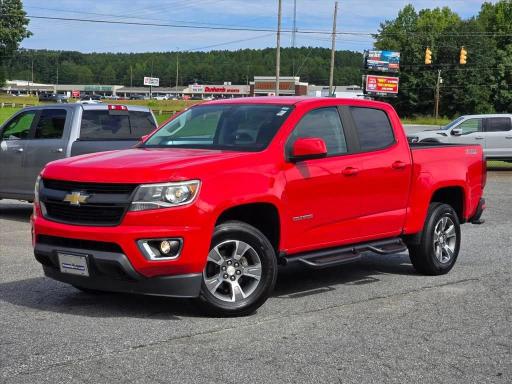 Used 2019 RED HOT Chevrolet 2WD Z71 image 2
