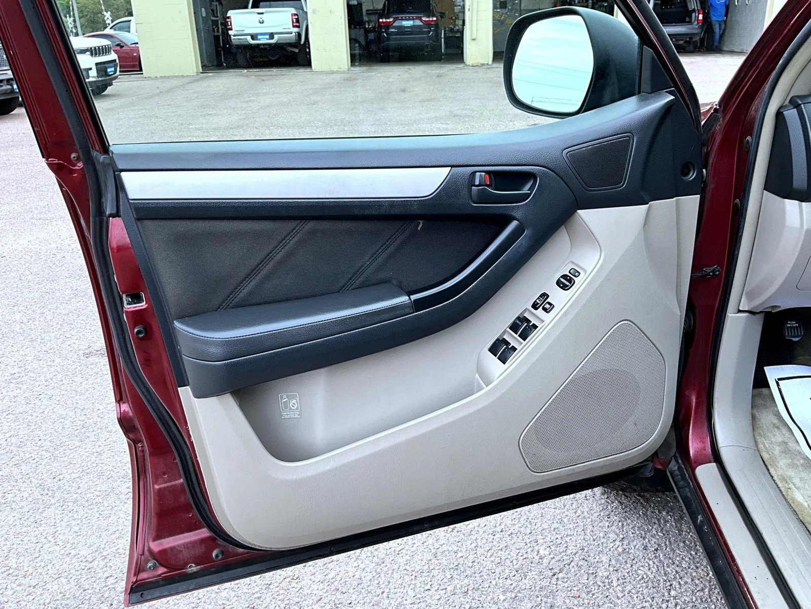 Used 2007 Red Toyota SR5 image 11