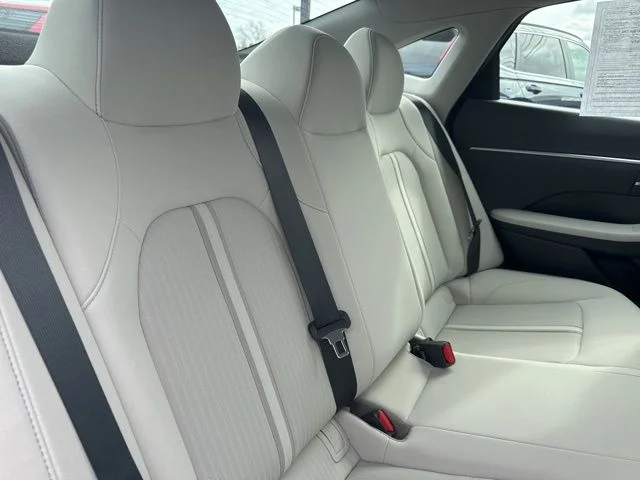 2025 Hyundai Sonata SE - Photo 13