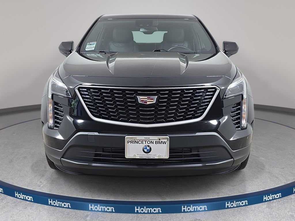 Used 2022 Stellar Black Metallic Cadillac Luxury image 3