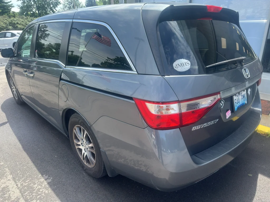 Used 2013 Polished Metal Metallic Honda EX-L image 5