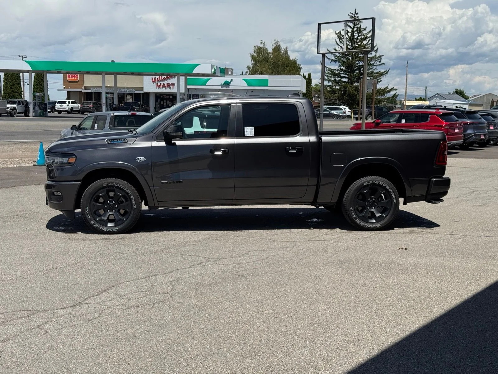 New 2026 Granite Crystal Metallic Clearcoat RAM Big Horn/Lone Star image 11