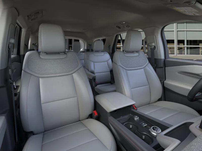 New 2026 Star White Metallic Tri-Coat Ford Active image 10