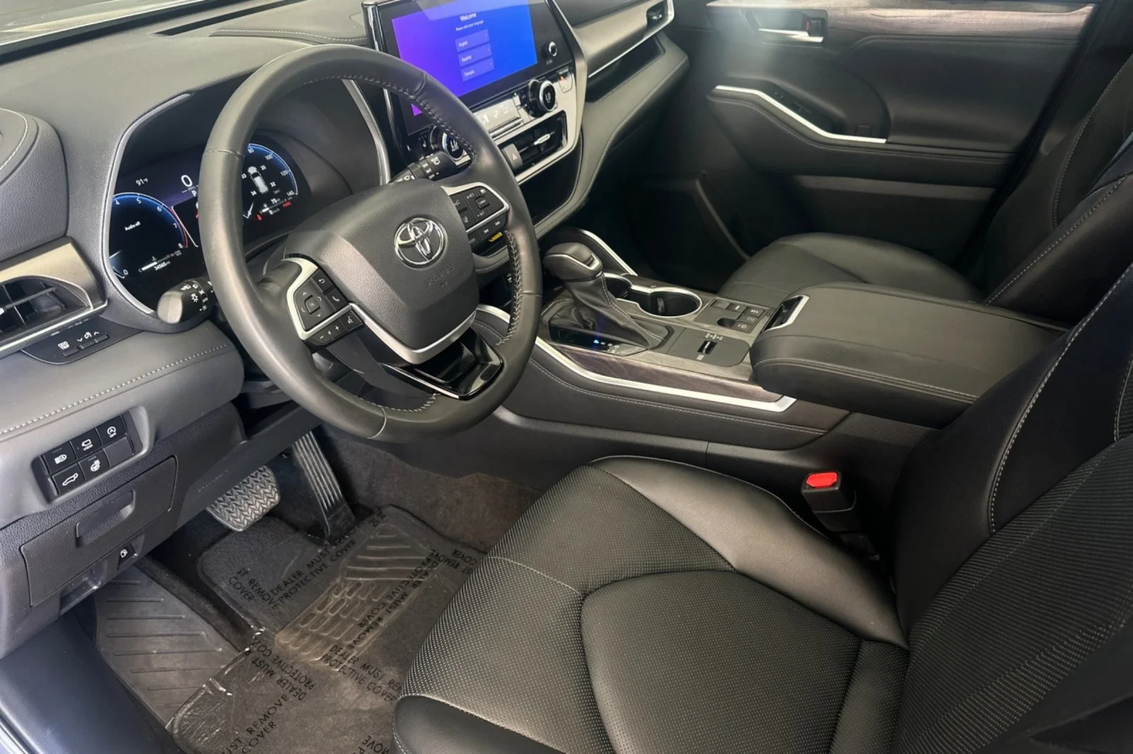 Used 2023 Moon Dust Toyota Limited image 9