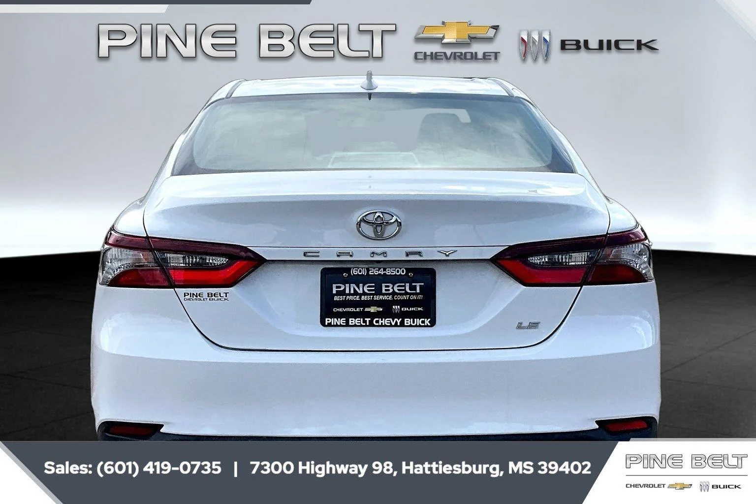 Used 2022 Super White Toyota LE image 4