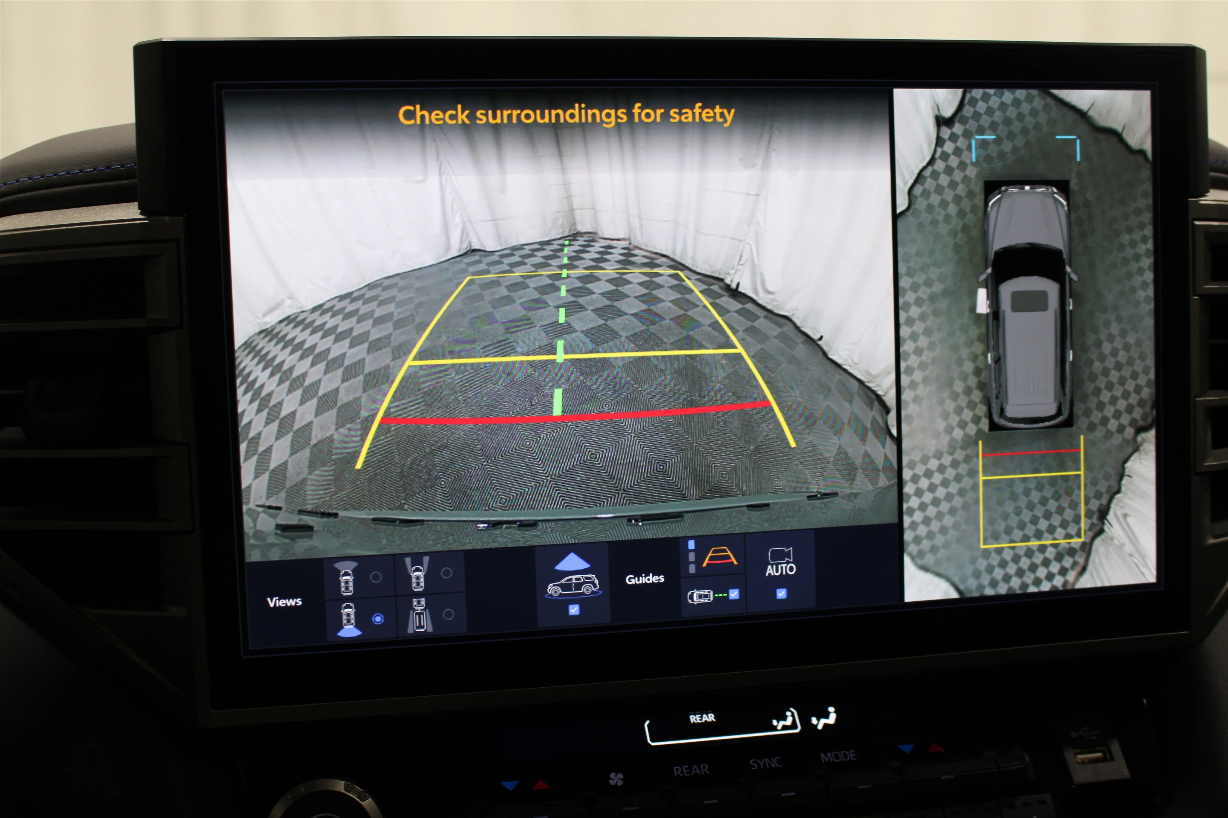 2026 Toyota Sequoia Platinum - Photo 18