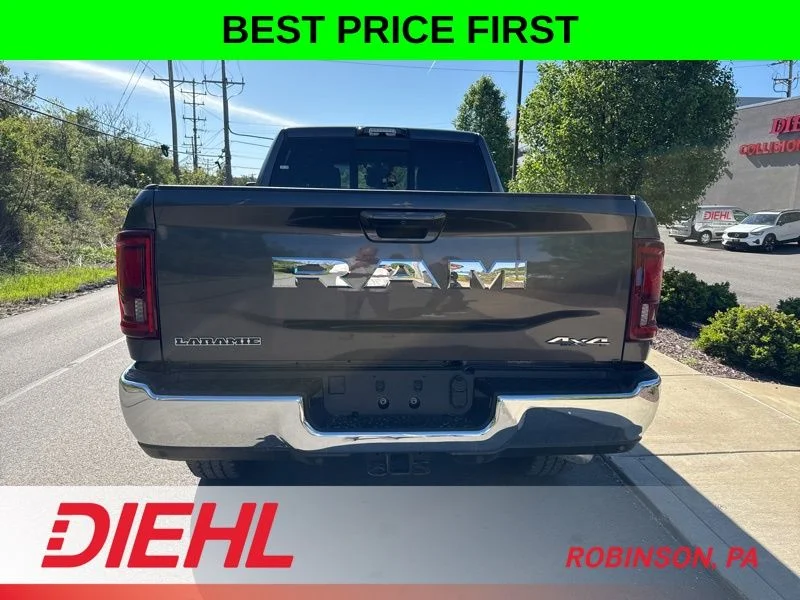 New 2026 Granite Crystal Metallic Clear-Coat Exterior Paint RAM Laramie image 6