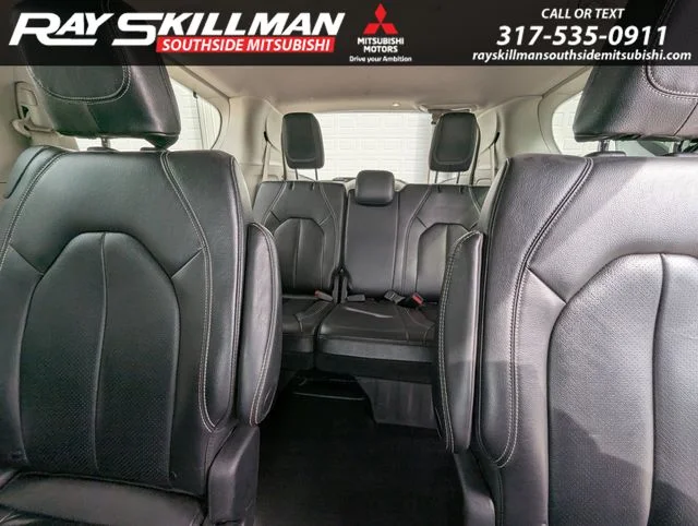 Used 2022 White Chrysler Touring L image 20
