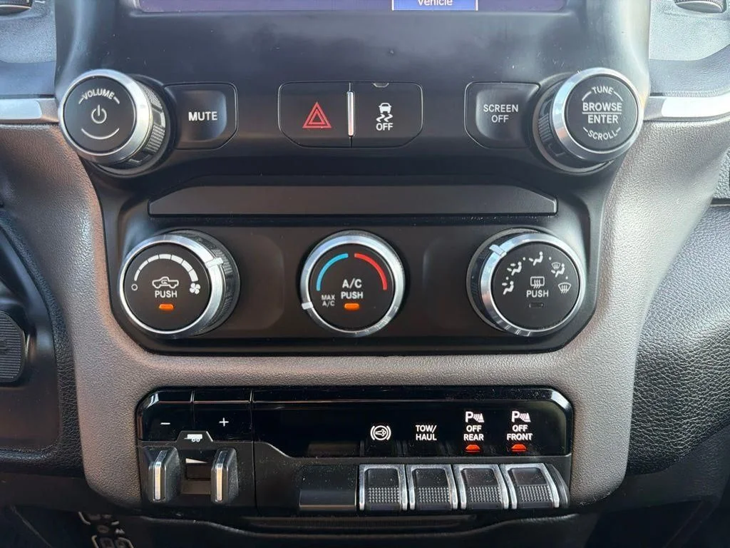 Used 2022 White Ram Big Horn image 37
