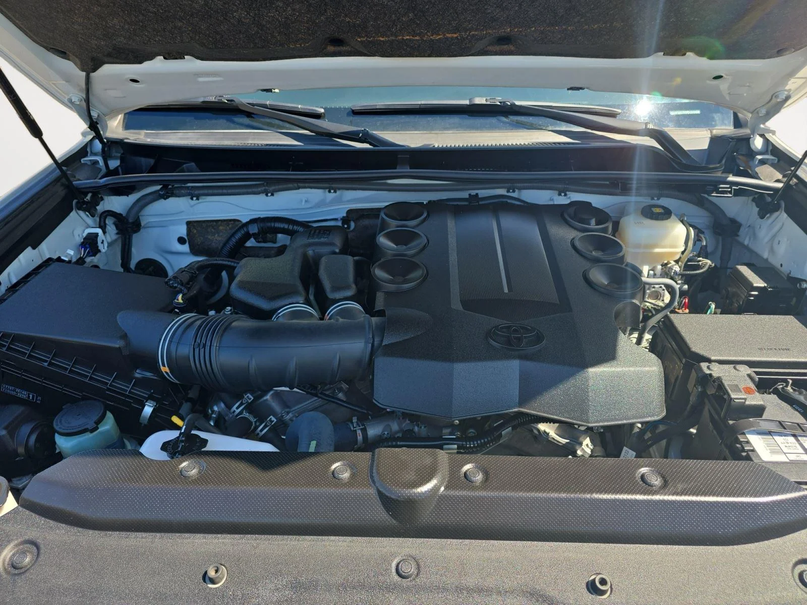 Used 2020 Super White Toyota SR5 image 24