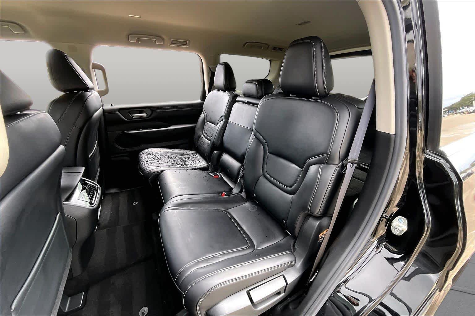 Used 2025 Super Black Nissan SV image 20