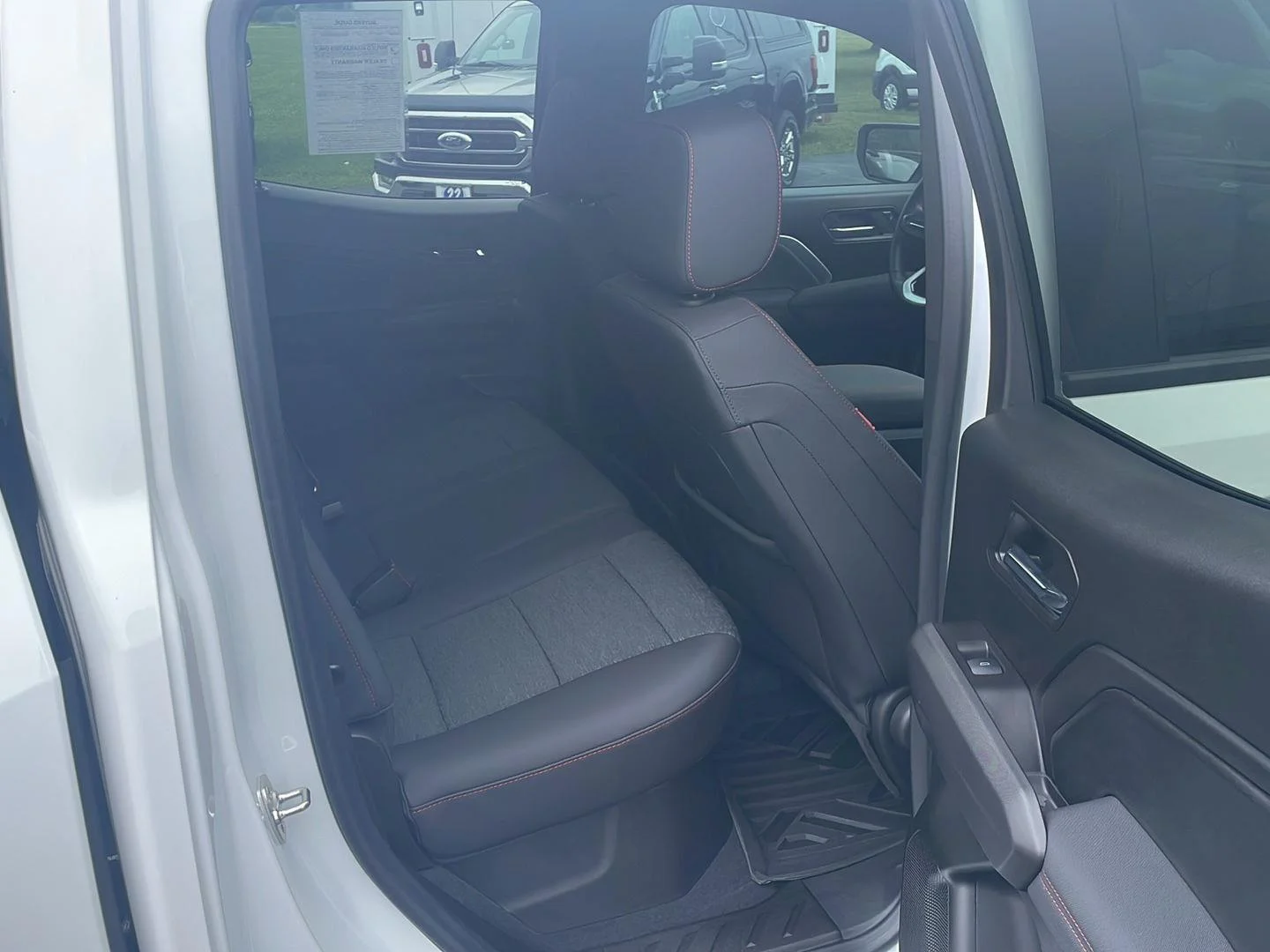 Used 2024 Summit White Chevrolet 4WD Z71 image 29