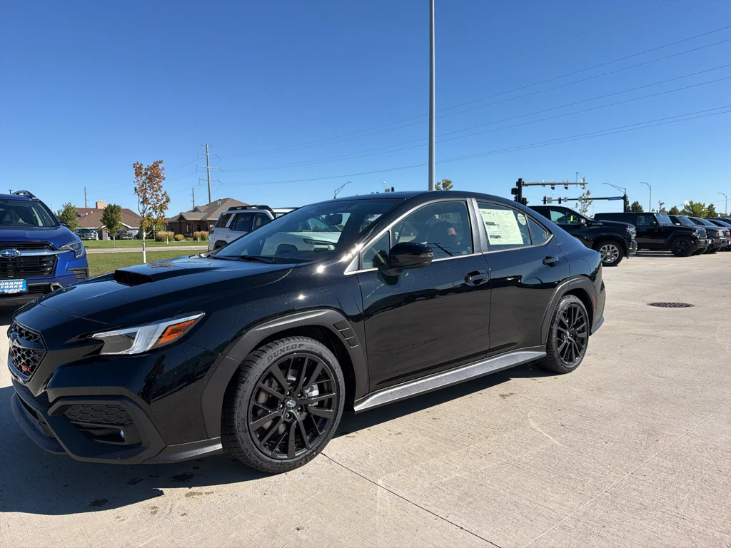 New 2026 CRYSTAL BLACK SILICA Subaru Limited image 2