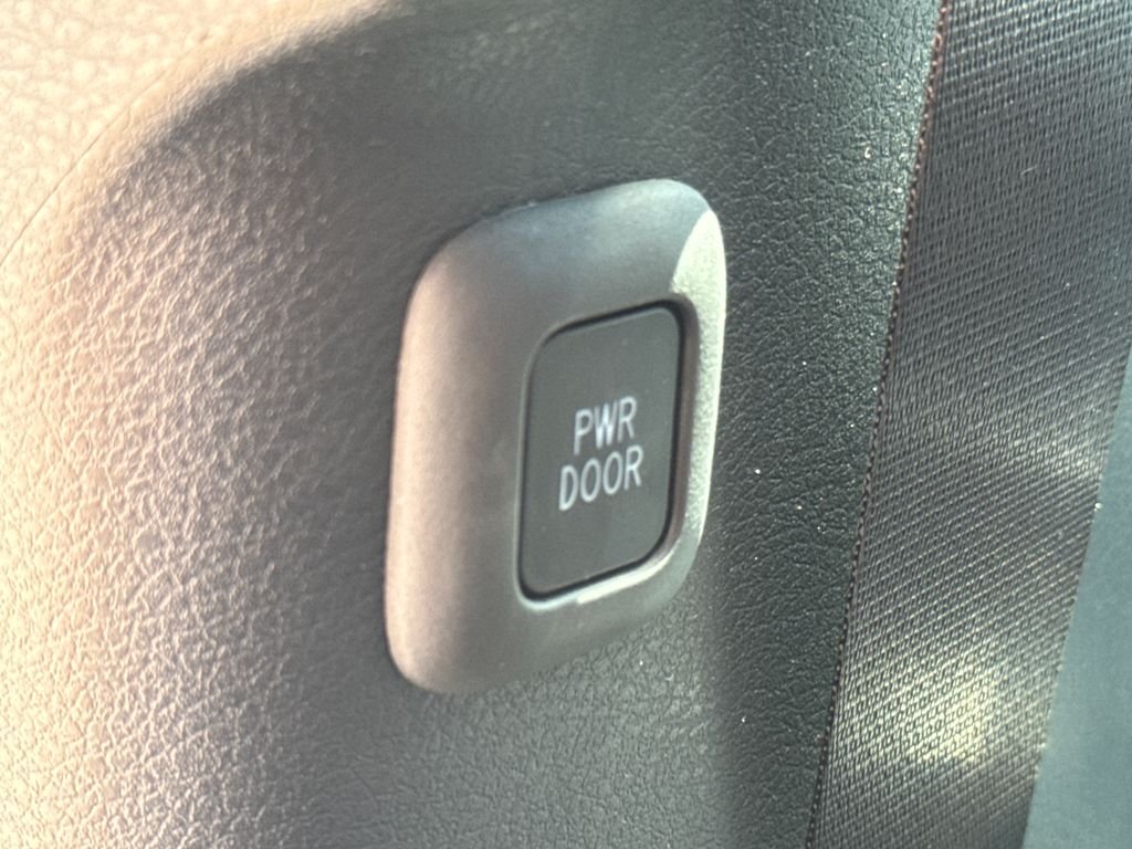 New 2026 Wind Chill Pearl Toyota Platinum image 44