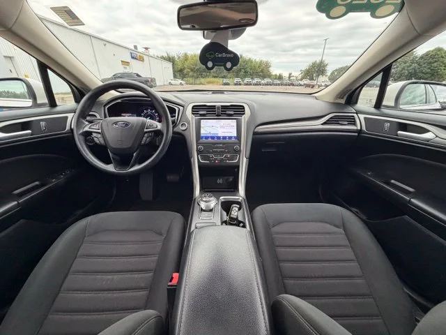 Used 2020 White Ford SE image 9