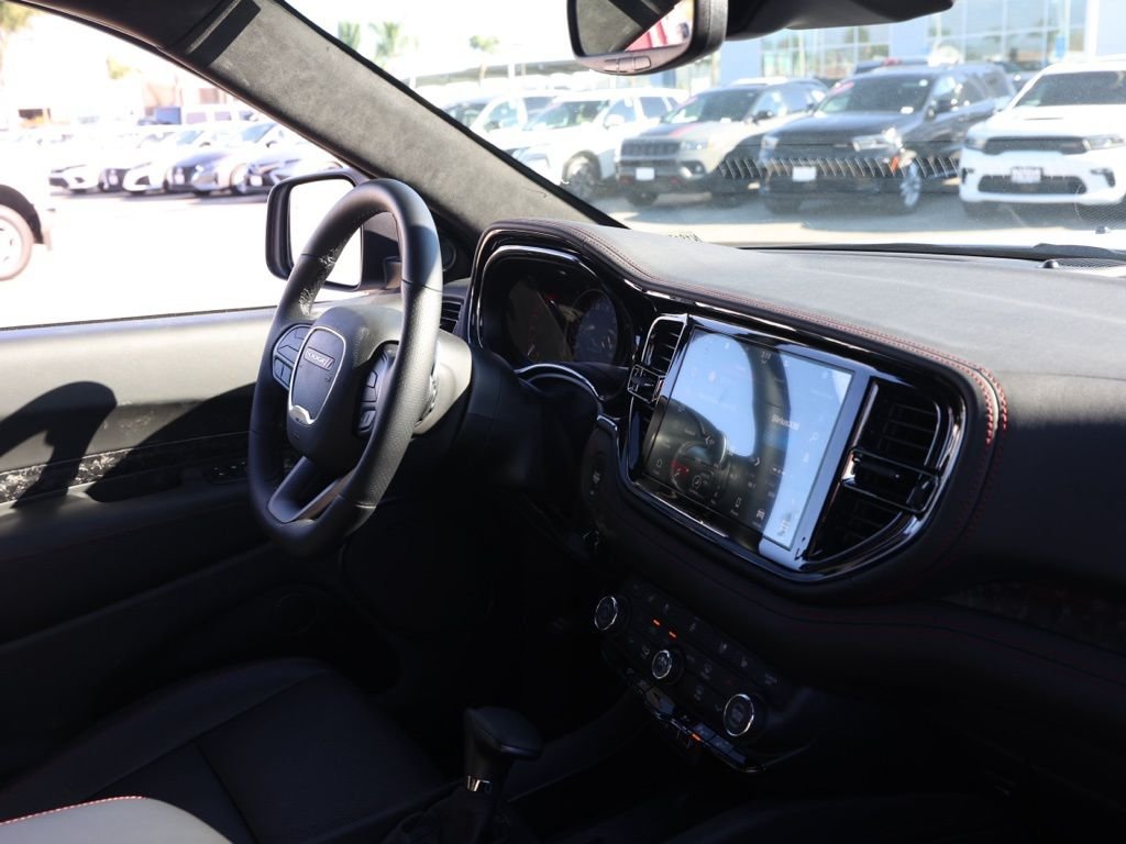 New 2026 White Knuckle Clear-Coat Exterior Paint Dodge GT Premium HEMI V8 image 19