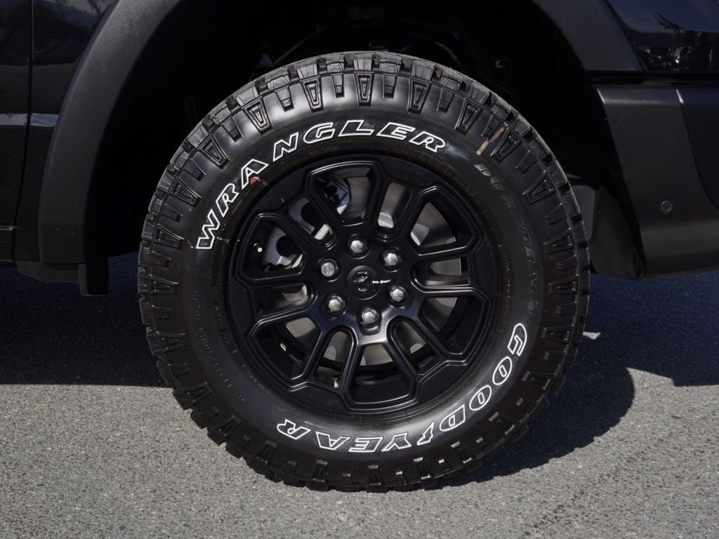 New 2026 Diamond Black Crystal Pearl-Coat Exterior Paint RAM Rebel image 8