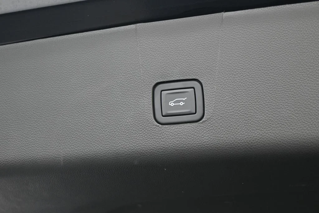 Used 2023 Mosaic Black Metallic Chevrolet LT image 36