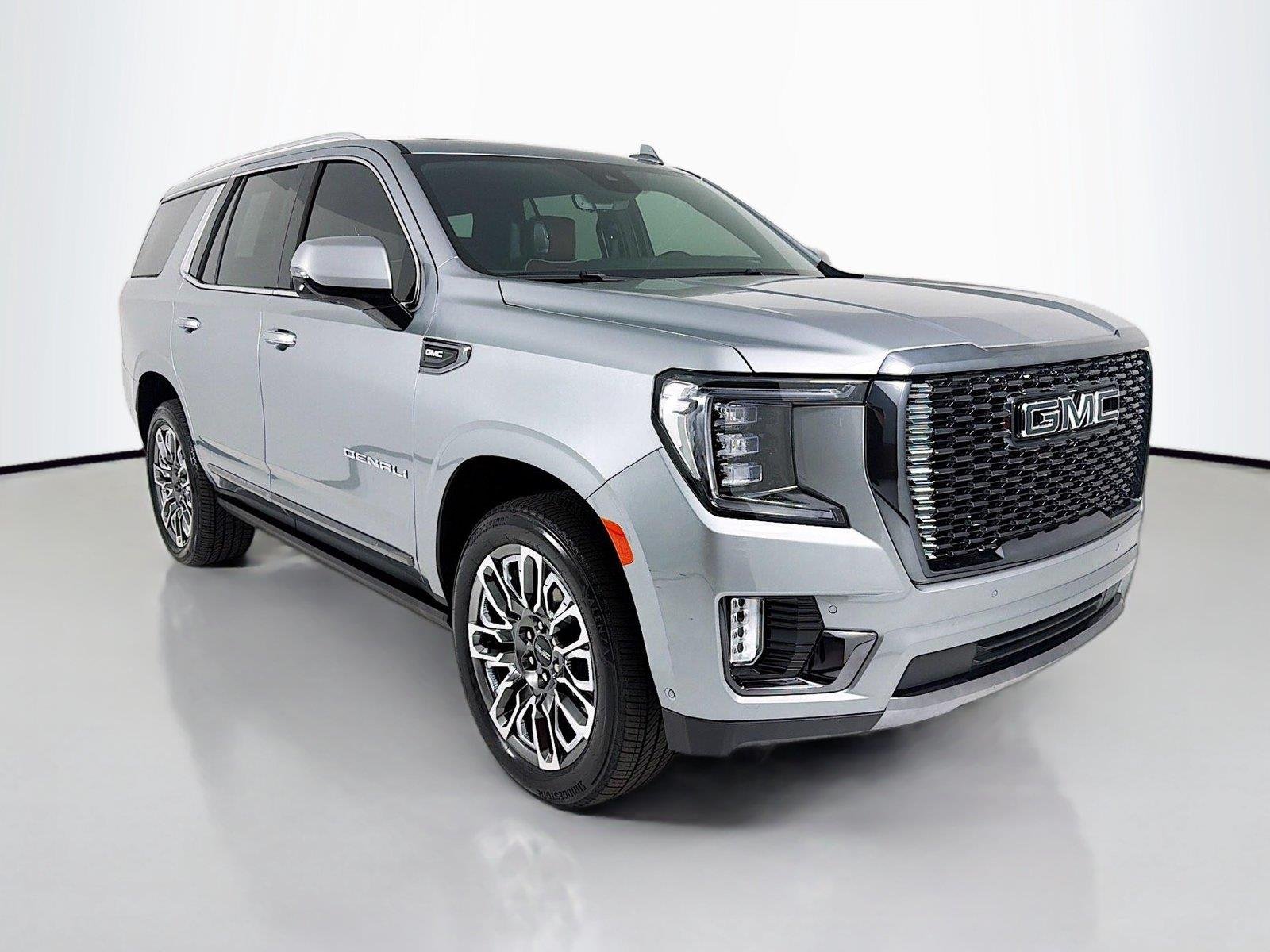 Used 2024 Sterling Metallic GMC Denali Ultimate image 34