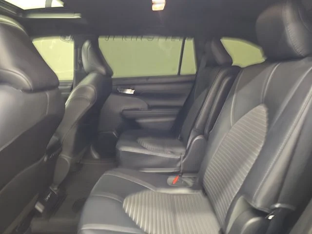 Used 2021 Midnight Black Metallic Toyota XSE image 18