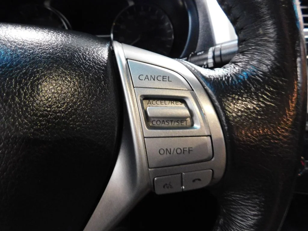 Used 2015 Gun Metallic Nissan 2.5 SL image 23