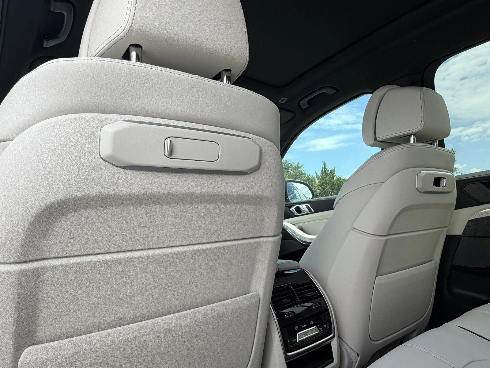New 2026 Dravit Grey Metallic BMW sDrive40i image 20