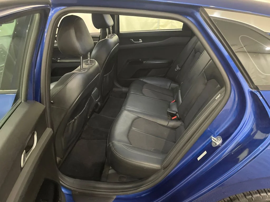 Used 2021 Sapphire Blue Kia GT-Line image 27